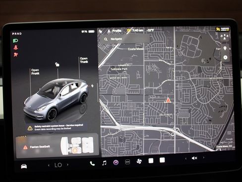 Used 2022 Tesla Model Y Performance image 27
