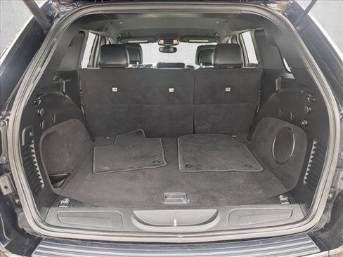 Used 2018 Jeep Grand Cherokee Altitude AWD/4WD image 6