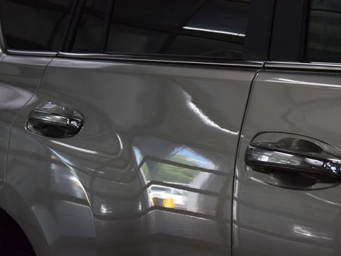 Used 2022 Lexus GX 460 Premium w/ Premium Package AWD/4WD image 17