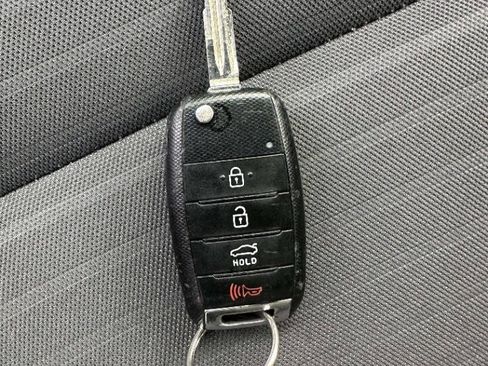 Used 2017 Kia Forte S FWD image 25