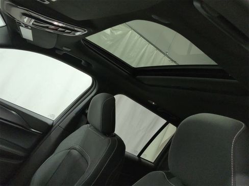 Used 2025 Jeep Grand Cherokee Laredo X w/ Luxury Tech Group I image 20