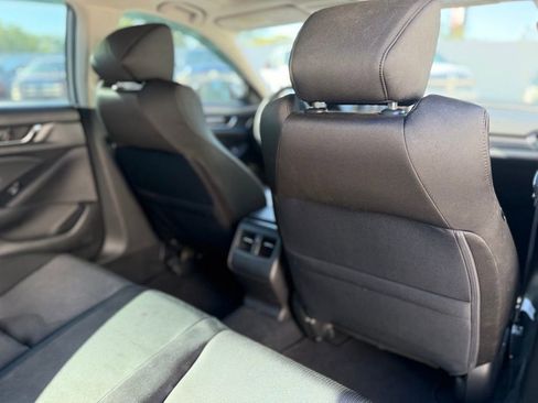Used 2018 Honda Accord EX image 21