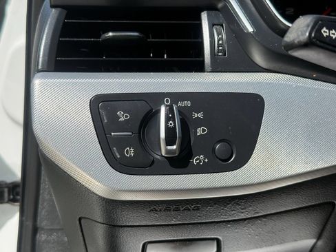 Used 2017 Audi A4 2.0T Premium FWD image 32