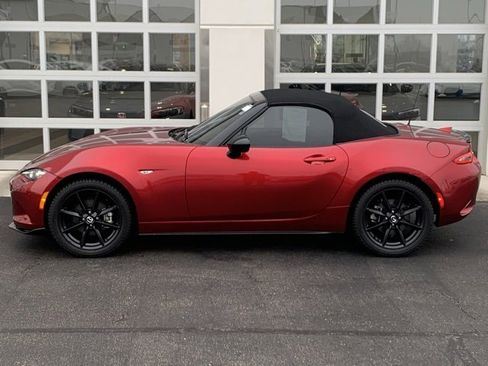 Used 2023 MAZDA MX-5 Miata Club image 2