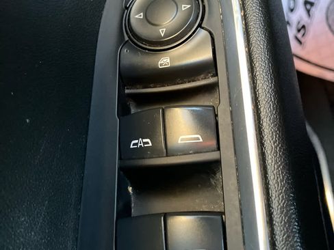 Used 2025 Chevrolet Silverado 1500 LT image 13