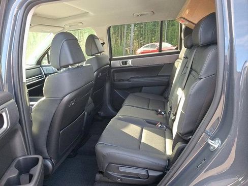 New 2025 Hyundai Santa Fe XRT image 5