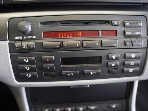 Used 2004 BMW M3 Coupe image 19