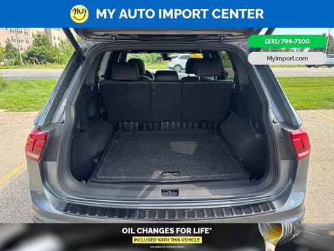 Used 2024 Volkswagen Tiguan SE R-Line AWD/4WD image 28