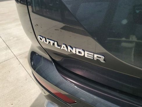 New 2025 Mitsubishi Outlander SE AWD/4WD image 9