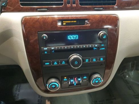 Used 2011 Chevrolet Impala LT image 19