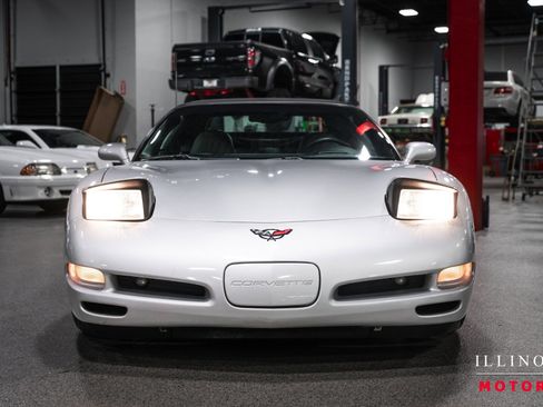 Used 1999 Chevrolet Corvette Convertible w/ Memory Pkg image 39