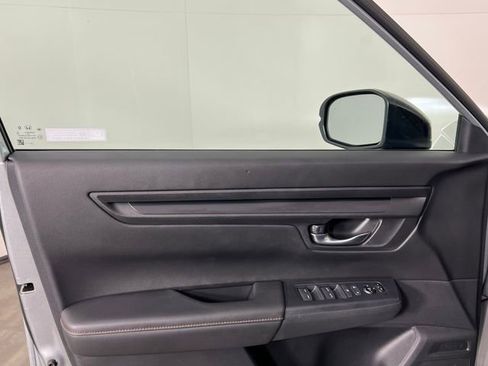 Used 2025 Honda CR-V Sport image 15