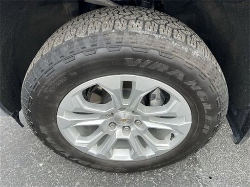 Certified 2023 Chevrolet Silverado 1500 LTZ w/ Technology Package image 17