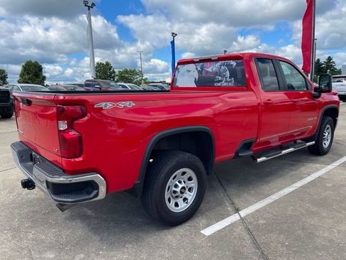 Used 2023 Chevrolet Silverado 3500 LT w/ Convenience Package AWD/4WD image 3