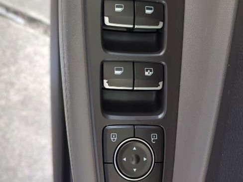 Used 2020 Hyundai Santa Fe SE image 25