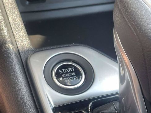 Used 2025 Nissan Sentra SV FWD image 19