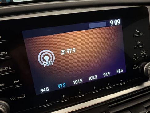 Used 2020 Honda Accord LX image 17