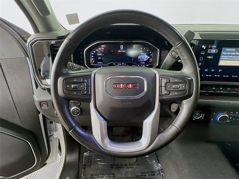 Used 2024 GMC Sierra 1500 SLT image 12