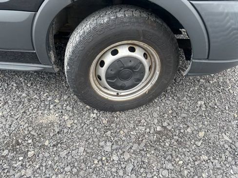 Used 2018 Ford Transit 150 XL image 9