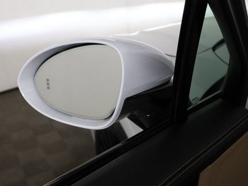 Used 2022 Porsche Cayenne GTS image 35