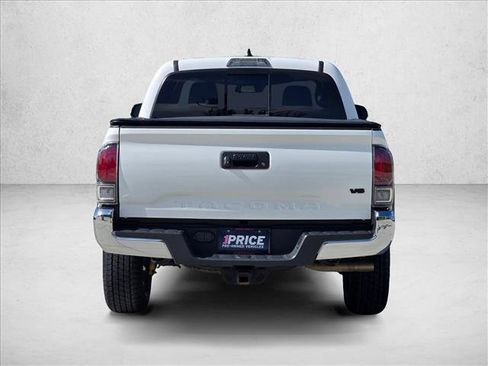 Used 2023 Toyota Tacoma TRD Off-Road AWD/4WD image 7