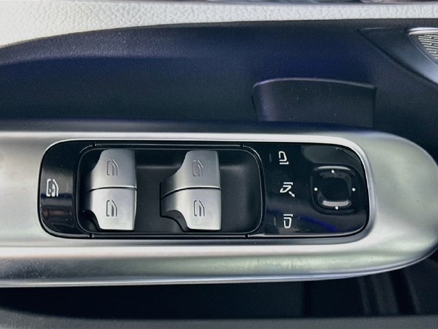 Used 2026 Mercedes-Benz C 300 Sedan image 18