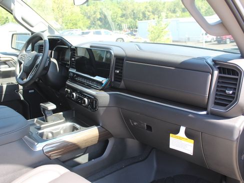 New 2026 Chevrolet Silverado 1500 RST w/ Redline Edition AWD/4WD image 18