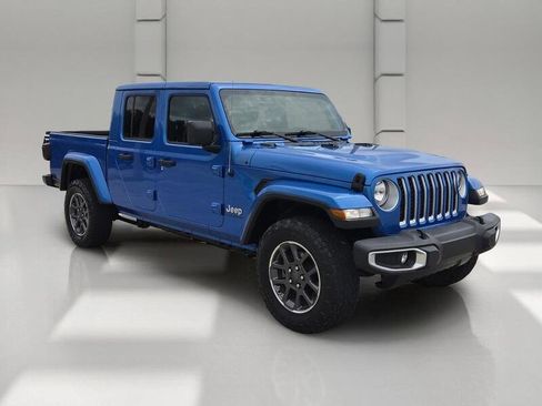 Certified 2020 Jeep Gladiator Overland w/ Safety Group AWD/4WD image 7
