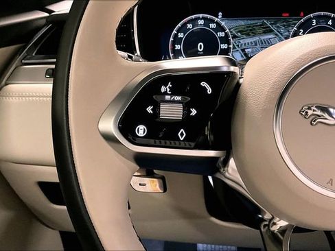 Certified 2025 Jaguar F-PACE R-Dynamic S image 20