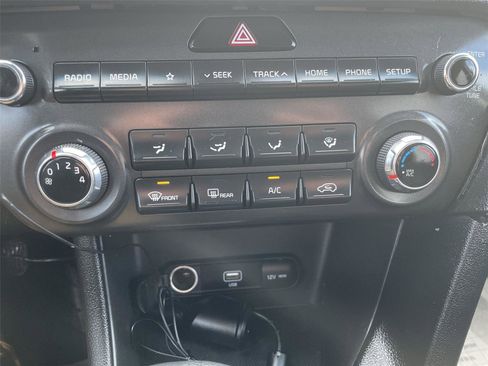 Used 2020 Kia Sportage LX image 18