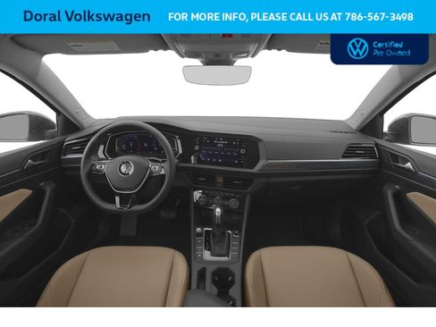 Used 2021 Volkswagen Jetta SE w/ SE Cold Weather Package image 5