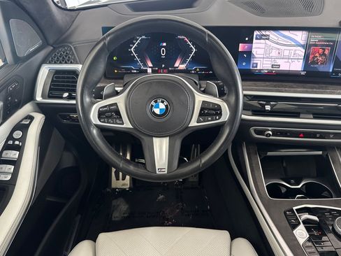 Used 2023 BMW X7 xDrive40i w/ M Sport Package AWD/4WD image 13