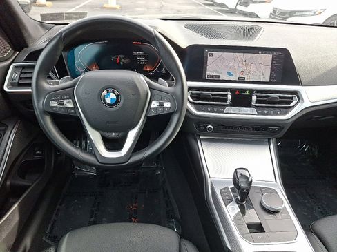 Used 2021 BMW 330i xDrive Sedan w/ Premium Package image 9