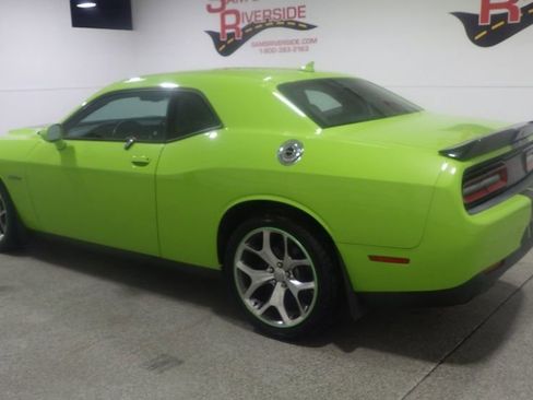 Used 2015 Dodge Challenger R/T Plus RWD image 2