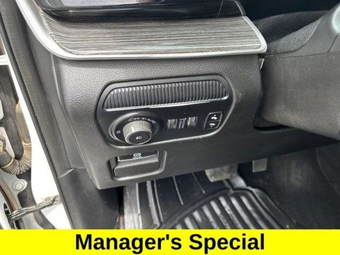 Used 2022 Jeep Wagoneer Series III w/ Premium Group I AWD/4WD image 20