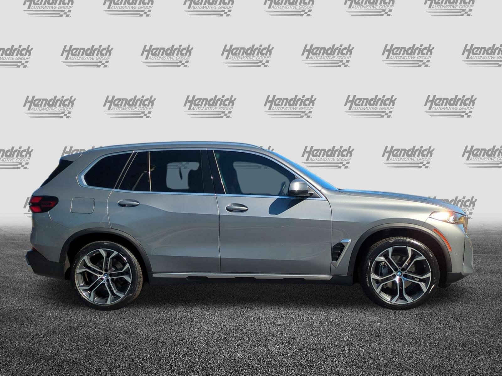 Certified 2025 BMW X5 xDrive40i AWD/4WD image 11