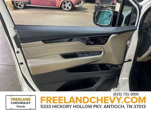 Used 2023 Honda Odyssey Elite image 11