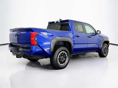 Used 2025 Toyota Tacoma TRD Off-Road AWD/4WD image 9