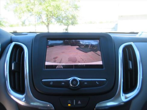 Used 2024 Chevrolet Equinox LS w/ Driver Confidence II Package image 23