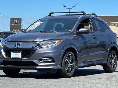 Used 2021 Honda HR-V Touring image 8