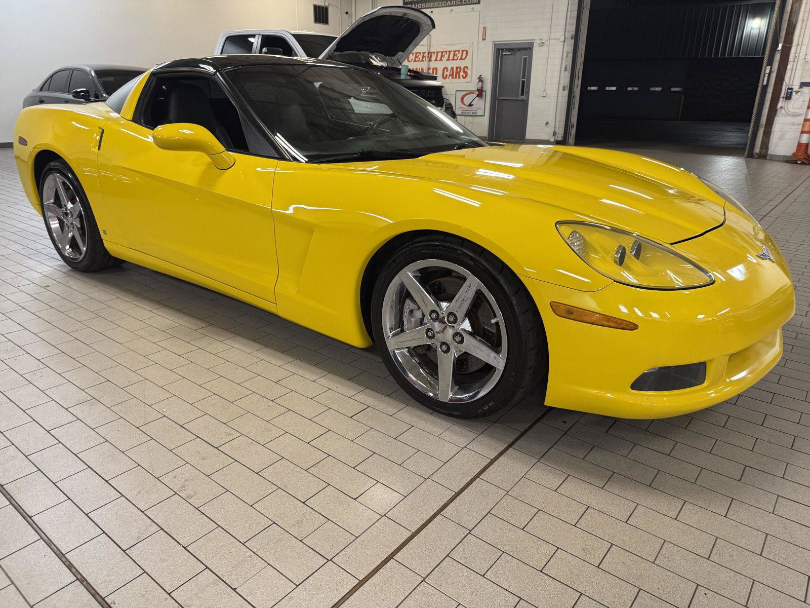 Used 2007 Chevrolet Corvette Coupe w/ Preferred Equipment Group RWD image 6