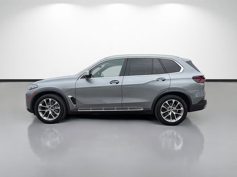 Used 2024 BMW X5 xDrive40i AWD/4WD image 6