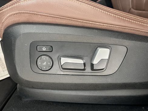 Used 2021 BMW X6 xDrive40i w/ Premium Package 2 image 11