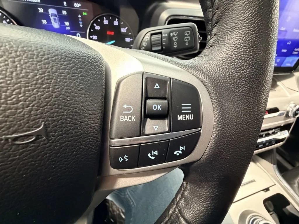 Used 2024 Ford Explorer XLT w/ Equipment Group 202A AWD/4WD image 23