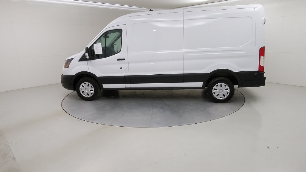 Used 2025 Ford Transit 250 148 Medium Roof RWD image 17