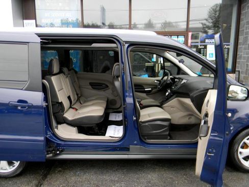 Used 2015 Ford Transit Connect Titanium image 17