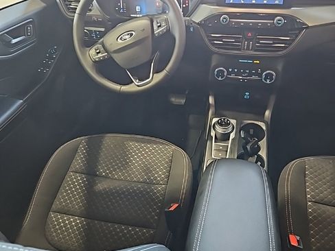 Used 2023 Ford Escape Active image 25