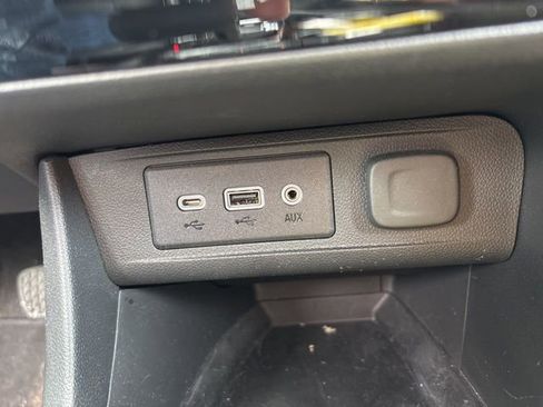 Used 2023 Buick Encore GX Preferred w/ Cold Weather Comfort Package image 22