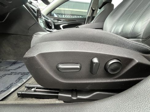 Used 2014 Buick Regal FWD image 23