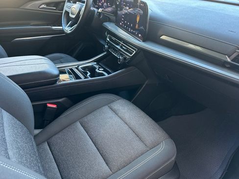 Certified 2024 Chevrolet Traverse LT image 21